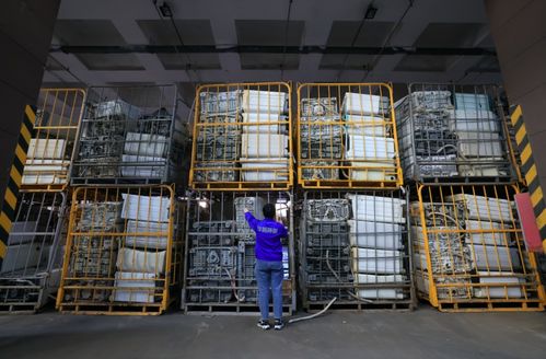 廢舊家電何處去？正規(guī)企業(yè)“吃不飽”與小區(qū)游商生意忙的背后